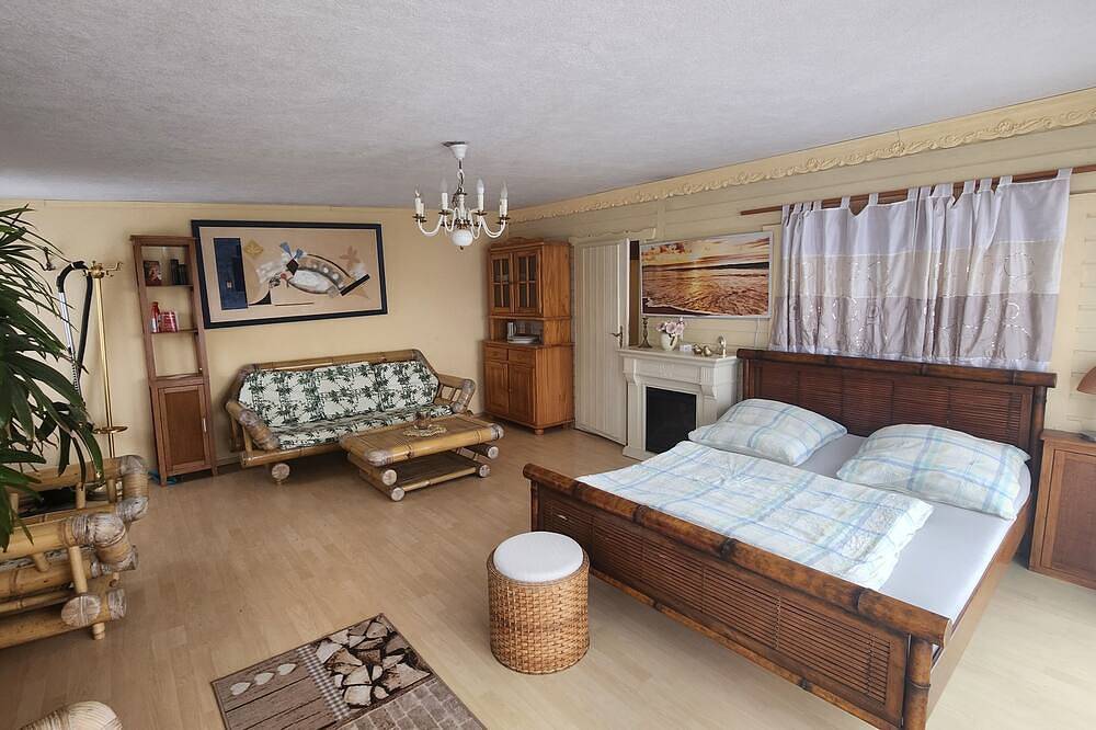 Family-friendly vacation home for up to 5 people + dog - with terrace, garden in Bad Doberan (City), Bad Doberan