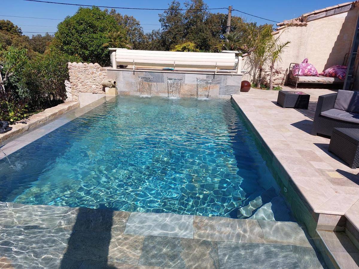 Double Room in Vers-Pont-du-Gard, Région de Nîmes