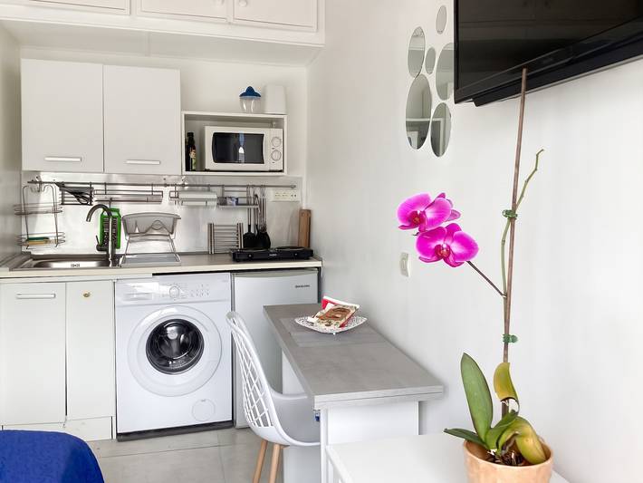 Studio entier, Charmant studio avec piscine à Le Port de 20 m² in Île de la Réunion