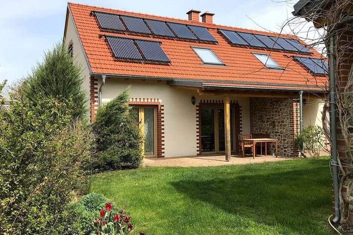 Ferienhaus für 6 Personen, mit Pool und Garten sowie Sauna und Terrasse, mit Haustier - 1