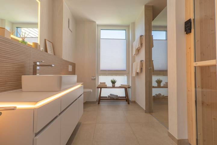 Ferienwohnung für 4 Personen, mit Balkon und Sauna in Marienleuchte - 2