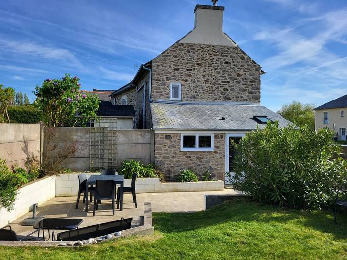 Gîte pour 4 personnes, avec terrasse et jardin