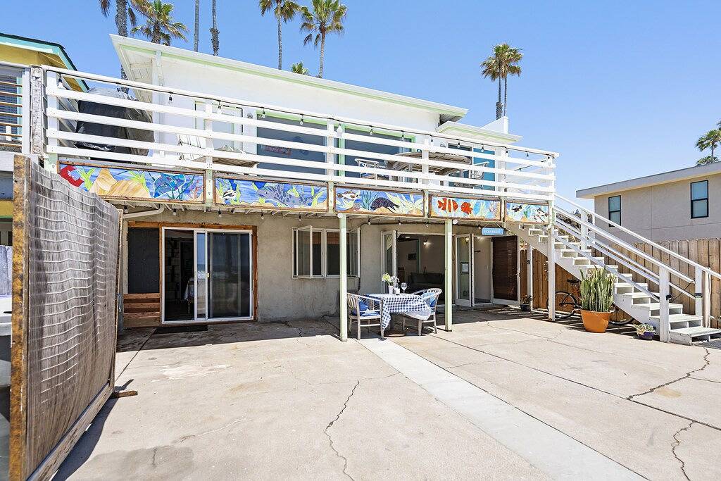 Beachfront Cottage On The Water Two Bedroom One Bath Upper Unit in Oceanside, San Diego County