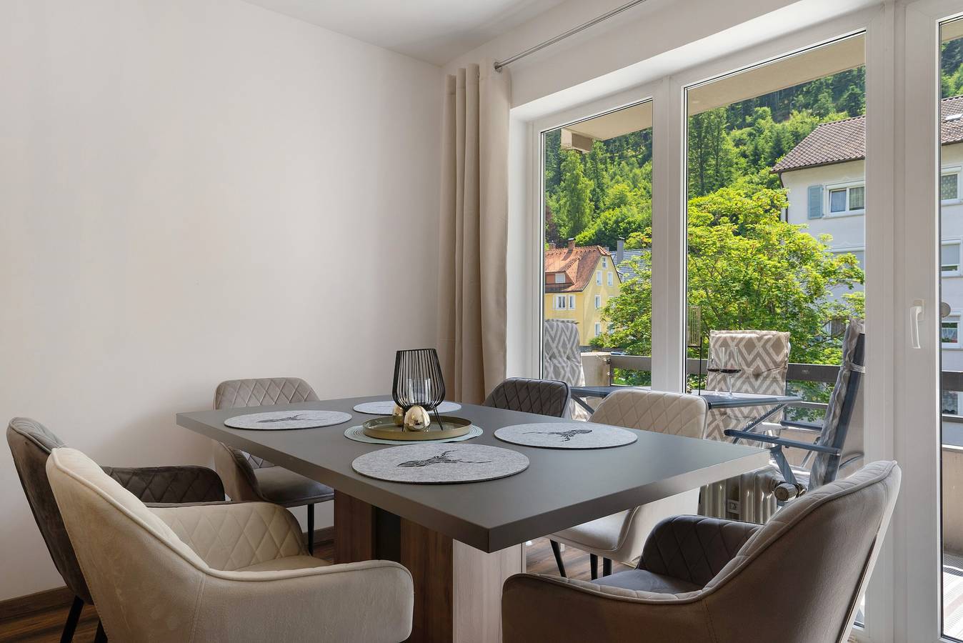 Entire apartment, Apartment 'Lopezan home and living' with Shared Terrace, Balcony and Wi-Fi in Hornberg, Central Black Forest