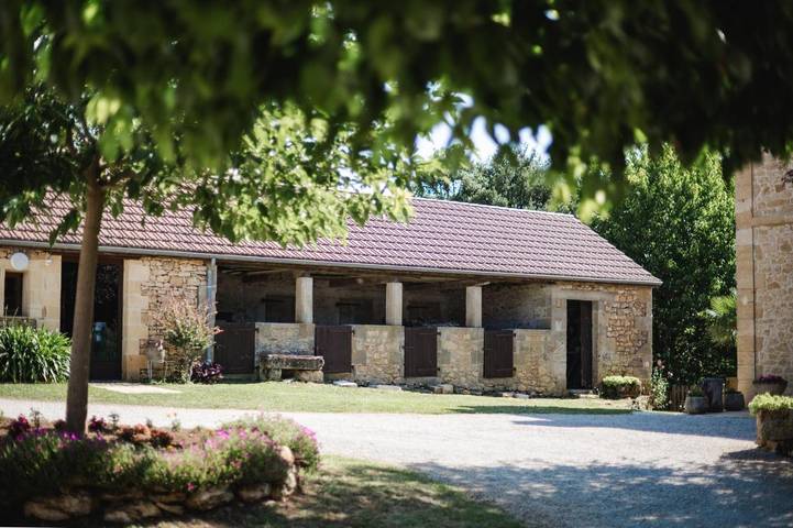 Hôtel pour 2 personnes, avec Terrasse et Jardin ainsi que Piscine et Vue à Vitrac - 2