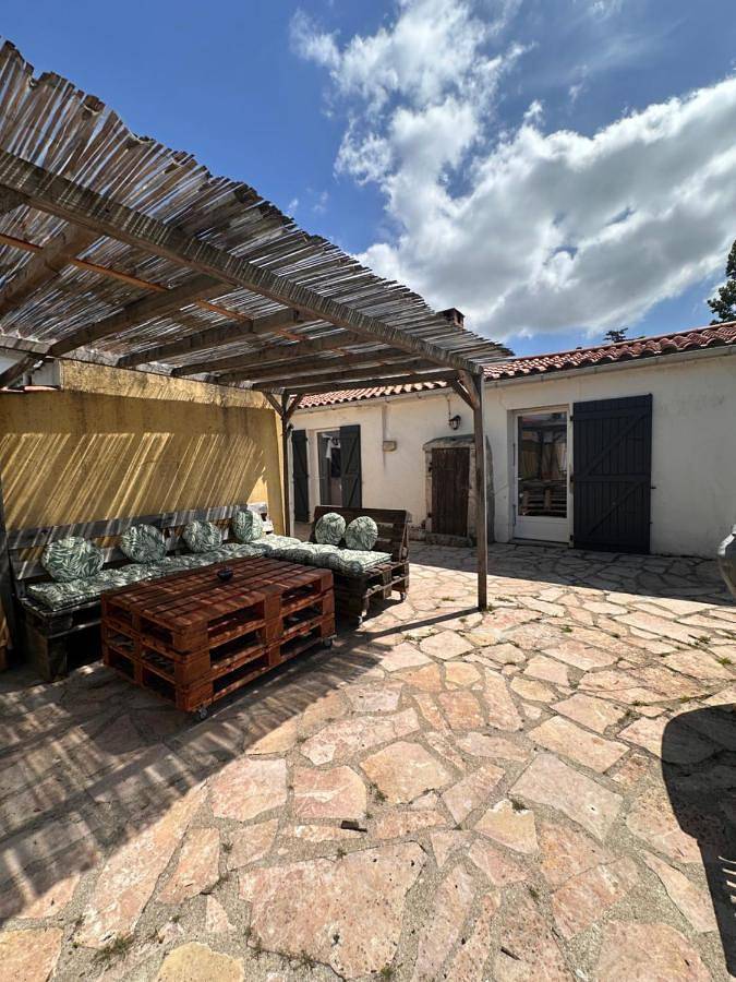 Location de vacances pour 5 personnes, avec Terrasse et Jardin à Grues - 4