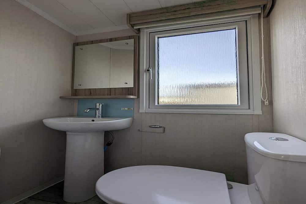 Safari Sunset caravan + sea view at Rockley Park, Poole Harbour. Dogs stay free! in Poole, Poole Harbour