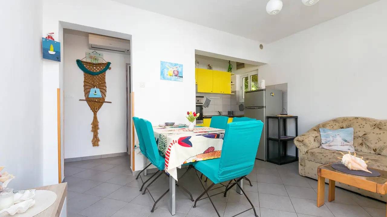 Ganze Ferienwohnung, Ferienwohnung für 5 Personen (59 m²) in Maslinica in Maslinica, Solta