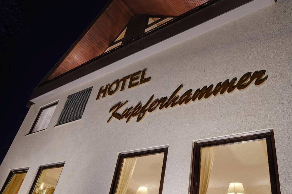 Ganze Wohnung, Doppelzimmer Comfort Twin mit Dusche und Wc in Herrenberg, Landkreis Böblingen