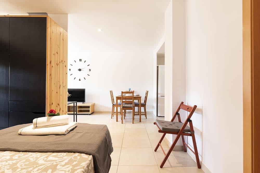 Entire apartment, Cozy studio in 15 mins from the center in Barcelona, Barcelonès