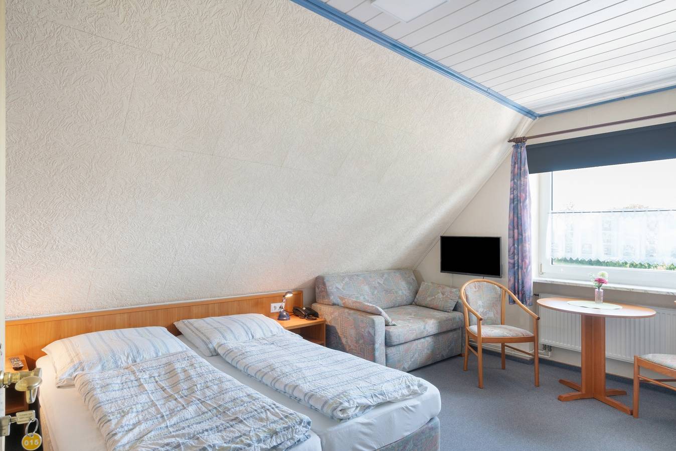 Zimmer „Doppelzimmer 4 Haupthaus“ mit gemeinsamer Terrasse und Wlan in Neßmersiel, Dornum