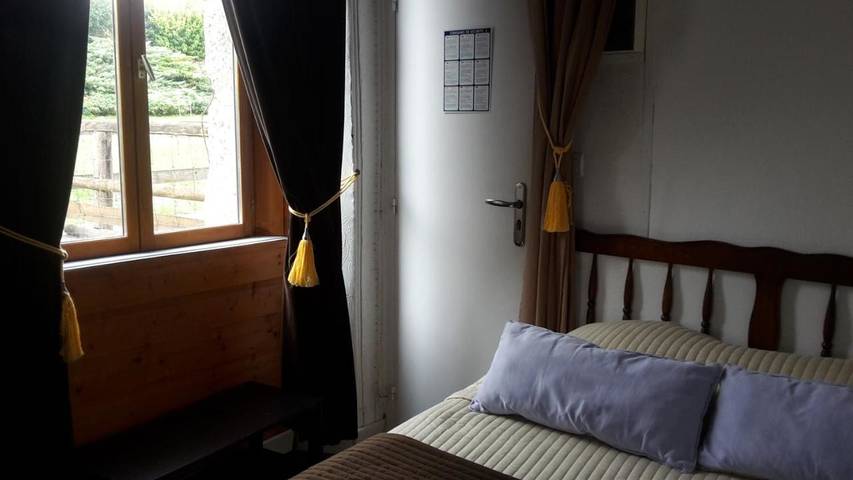 Hôtel pour 2 personnes, avec jardin et terrasse ainsi que jacuzzi et sauna à Clécy - 4