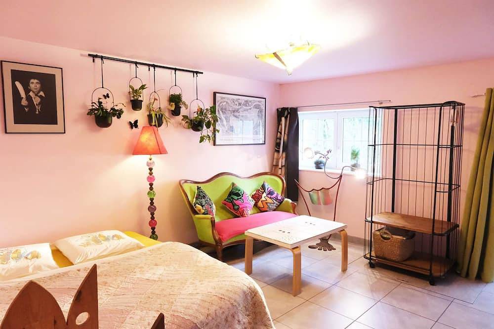 Apartamento entero, Casa grande 14 personas 3 orejas de 5 minutos del centro de Epinal in Épinal, Región de Épinal