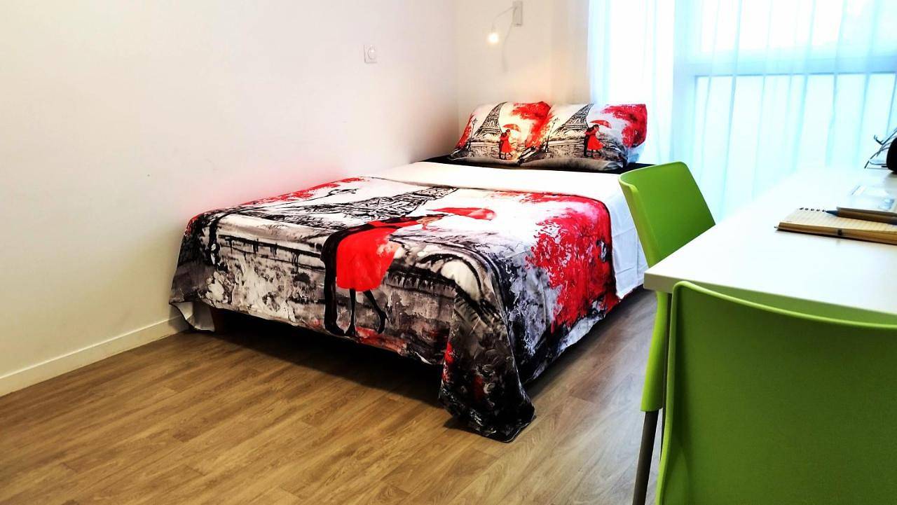 Appartement entier, Studio in Clichy-sous-Bois, Seine-Saint-Denis