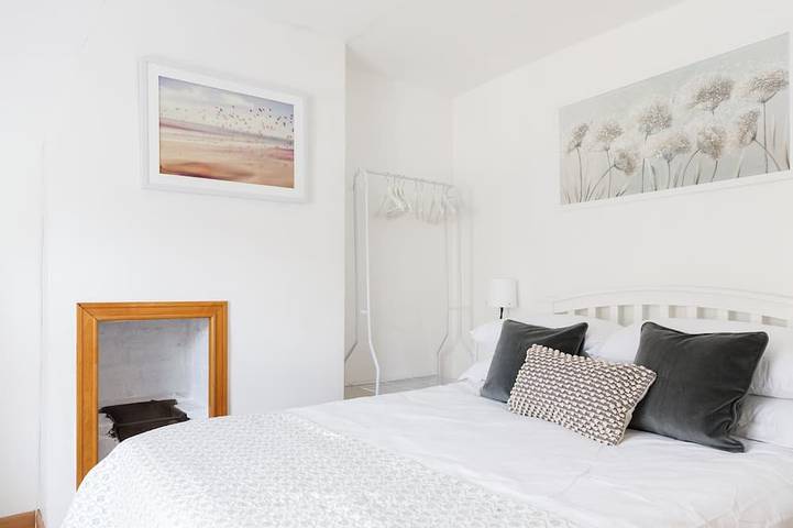 Charming 2 bedroom Townhouse located in Lewes in Lewes (UK), Ost Sussex