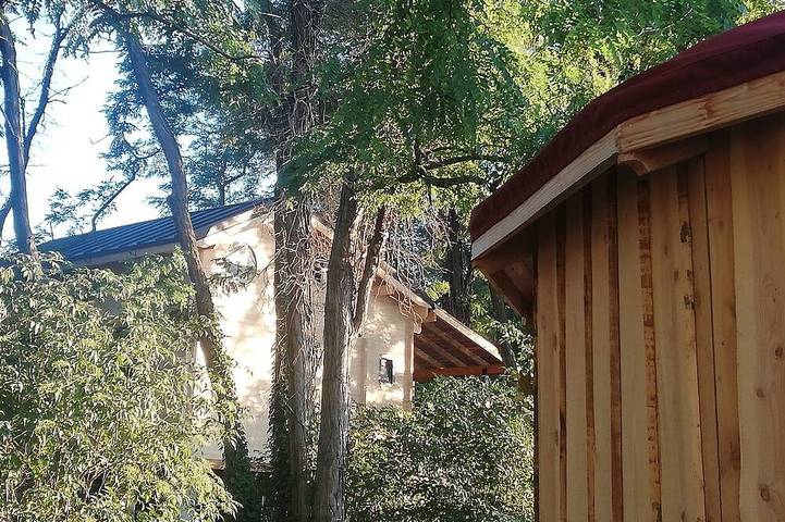 Gîte pour 3 personnes, avec piscine ainsi que jardin et balcon à Châteauneuf-sur-Isère - 3