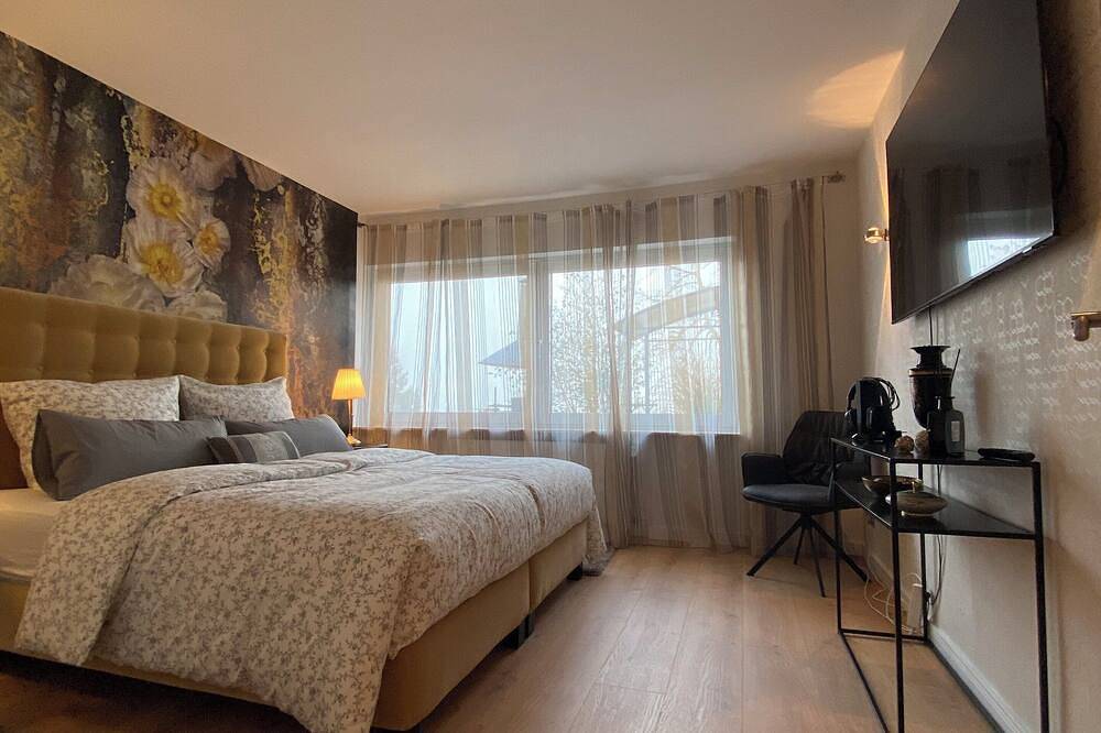 Traum Ferienhaus in Mensfelden mit Fernblick, 5 km von Limburg entfernt in Hünfelden, Landkreis Limburg-Weilburg
