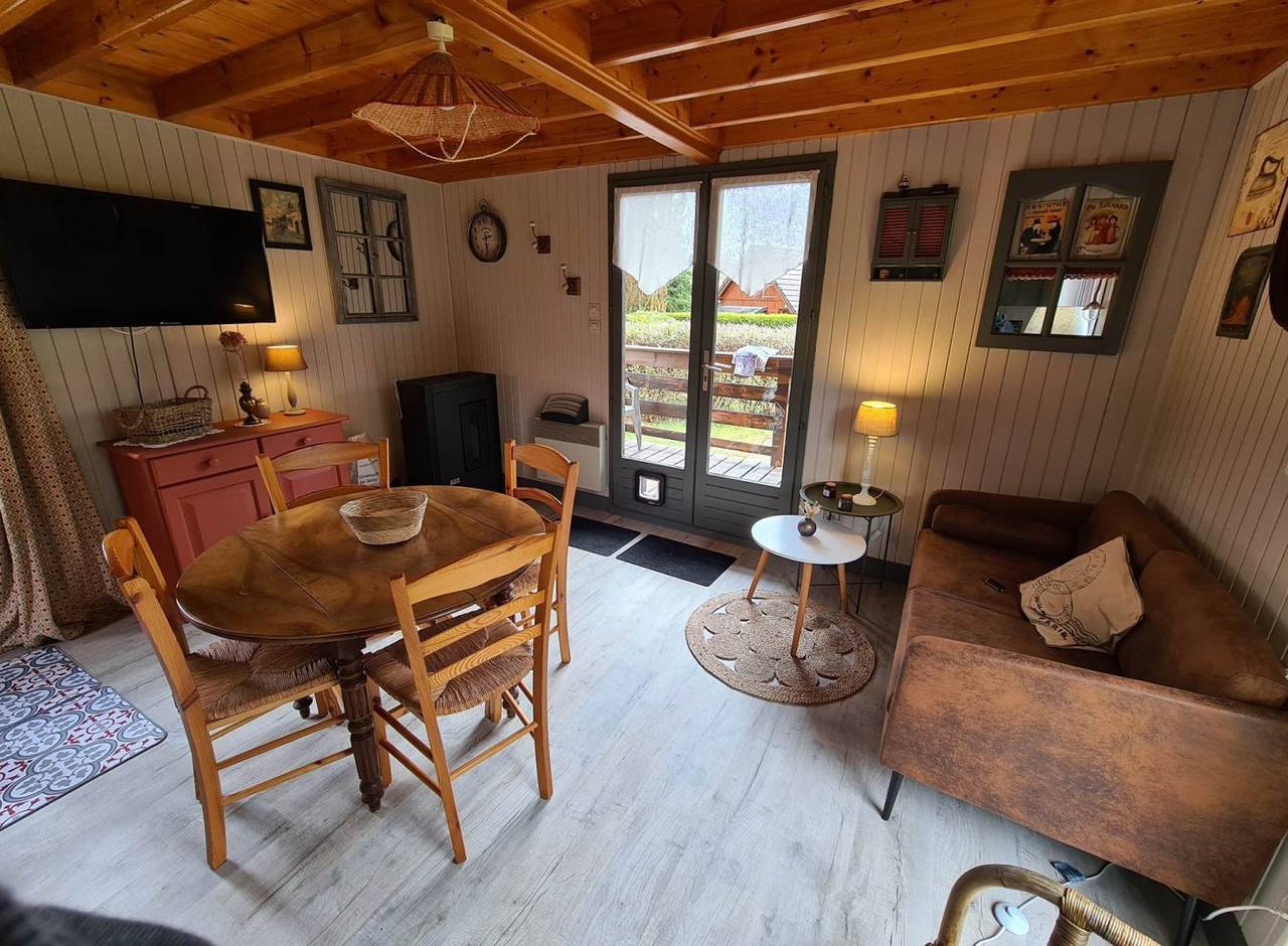 Chalet 4 personnes, à 2 min à pied du lac in Moux-en-Morvan, Lac des Settons