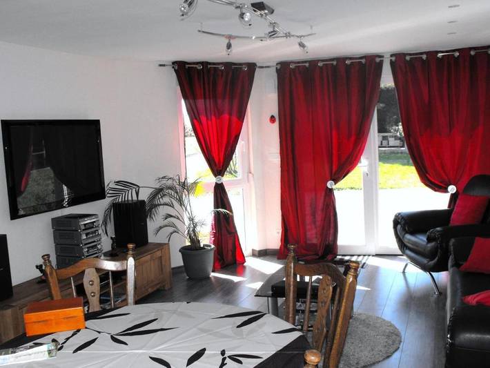 Location de vacances pour 4 personnes, avec terrasse ainsi que jardin et piscine à Phalsbourg - 2