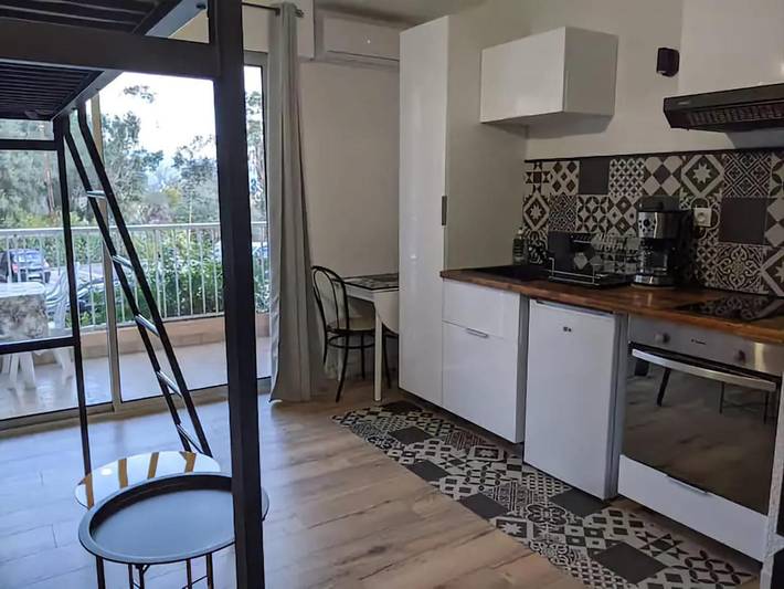 Gîte pour 4 personnes, avec vue et balcon dans Plage Marinella - 2