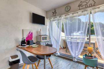 Lodge for 4 People in Le Grau-du-Roi, Occitanie, Photo 3