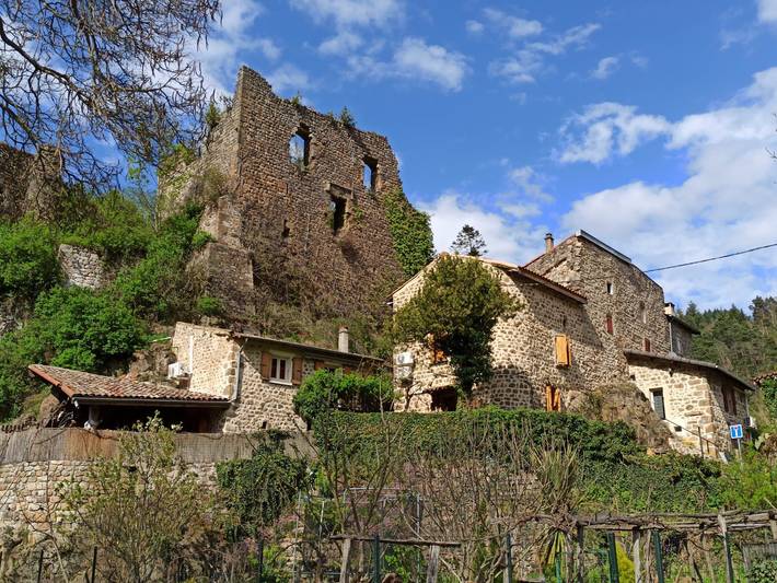 Gîte pour 4 personnes, avec jardin et terrasse, animaux acceptés