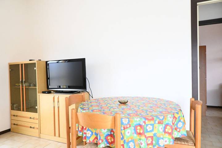 Entire apartment, Se164 - Marotta, Three-Room Apartment with Sea View and Terrace in Marotta, Mondolfo Region