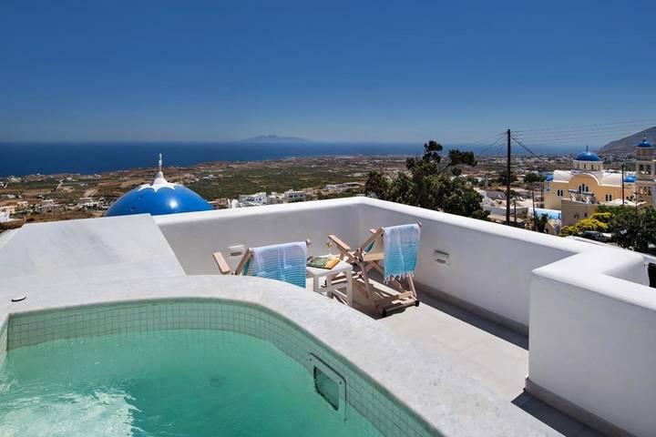 Ferienwohnung für 3 Personen, mit Pool und Whirlpool sowie Balkon in Thera