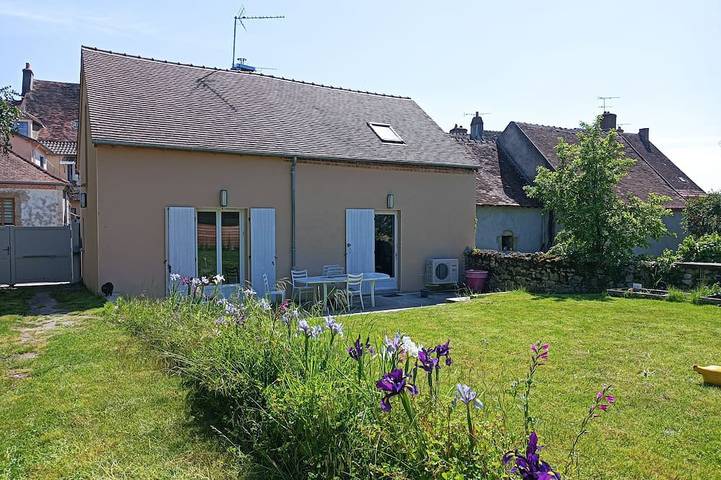 Location de vacances pour 6 personnes, avec jacuzzi, animaux acceptés à Souvigny