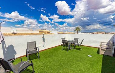 Holiday Apartment for 4 People in Torrevieja Centre, Torrevieja, Photo 2