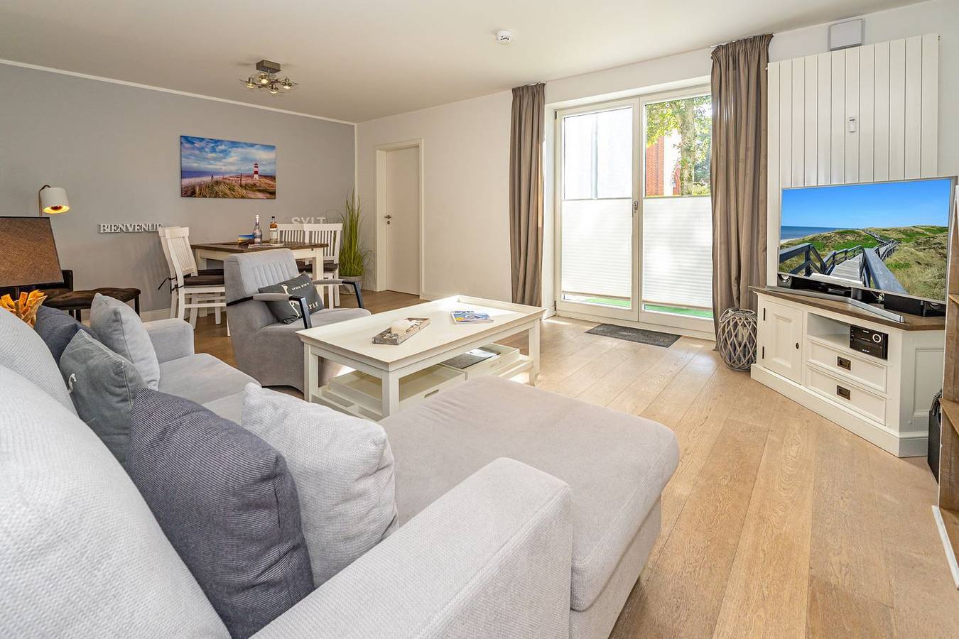 Ganze Wohnung, Ebenerdige 3-Zimmer-Ferienwohnung mit Terrasse. Stadt- und strandnah. in Westerland, Sylt (Gemeinde)