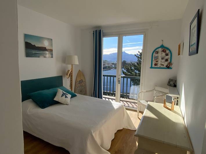 Family Basque House with South-Facing Terrace, Sainte-Barbe, Walk to Beach – Saint-Jean-de-Luz