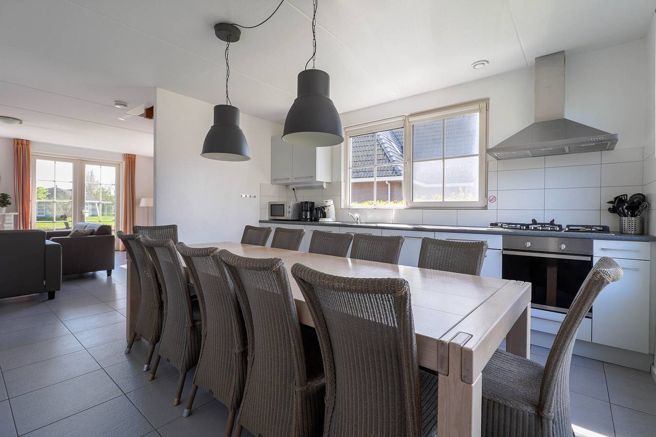 Beach Resort Makkum — Beachvilla Xl met Buiten spa - 12 personen in Makkum, Ijsselmeer