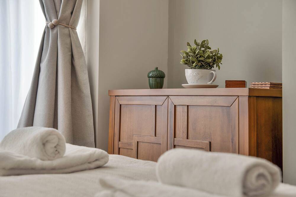 Whiskawayhomes - Sebright Avenue - Luxury home in Worcester, Worcestershire