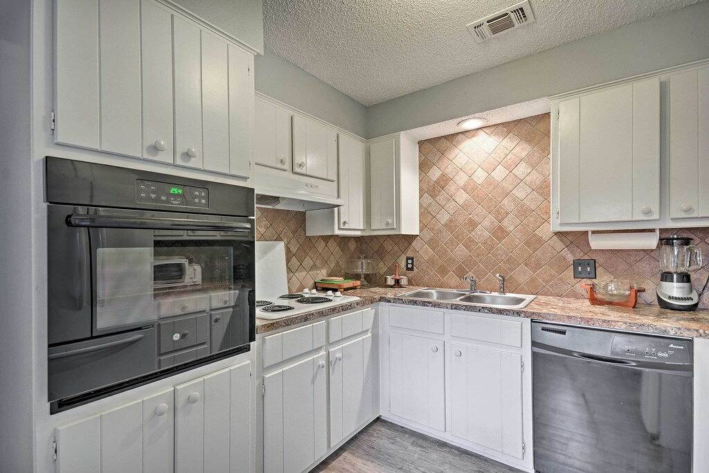 Lubbock Townhome w / Grill -5 Minuten zur Ttu & Downtown in Lubbock, Lubbock County
