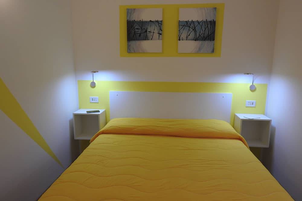 Ganze Wohnung, Apartment mit 5 Betten, Balkon mit Seeblick, kostenlose Parkplätze in Cassone di Malcesine, Malcesine