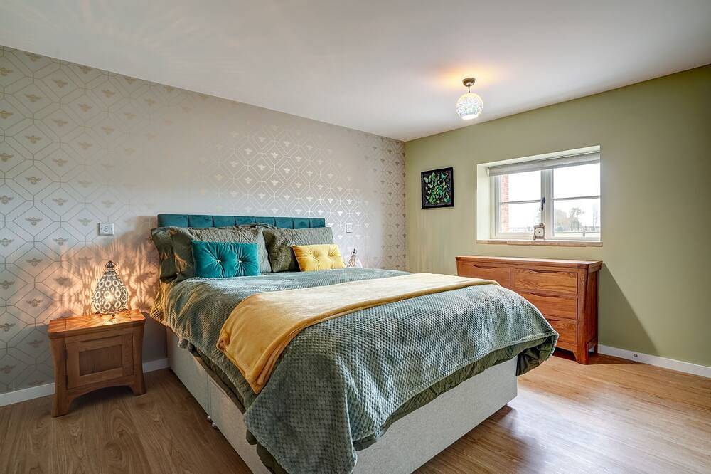 Entire apartment, Bumblebee Cottage | East Ruston Cottages in Happisburgh, Norfolk