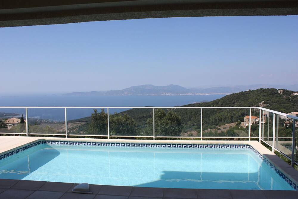 Nueva Villa Piscina Climatizada Excepcional Panorama 6 Personas in Coti-Chiavari, Region de Ajaccio