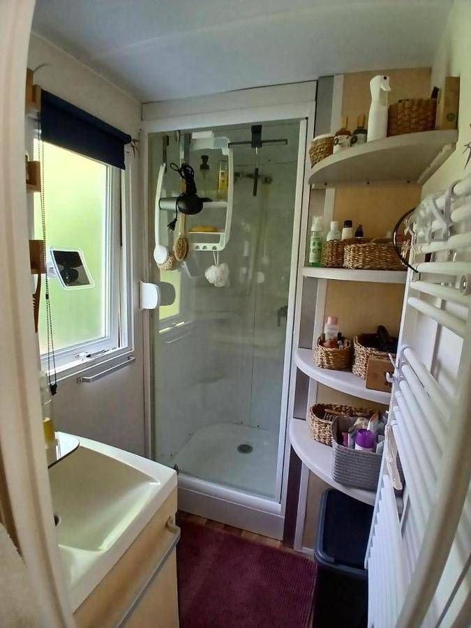 Chalet Bois aux portes de Parthenay in Châtillon-sur-Thouet, Deux-Sèvres