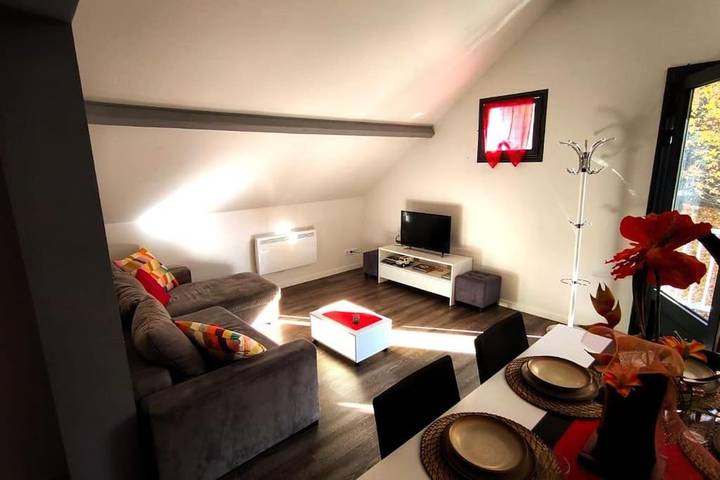 Gîte pour 6 personnes, avec terrasse ainsi que vue et jardin à Boô-Silhen - 2