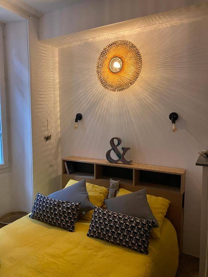 Appartement entier, Studio Apartment in Lourmarin, Parc naturel régional du Luberon
