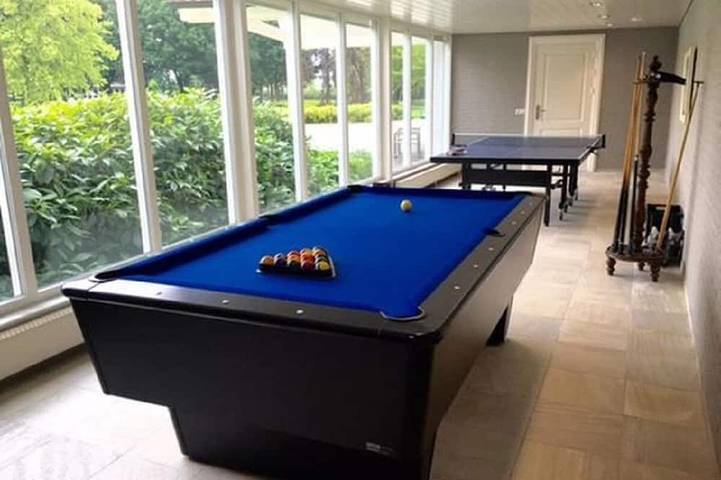 Luxuriöses, übergroßes Gästehaus für 22 Personen in Weert, Limburg (Niederlande)
