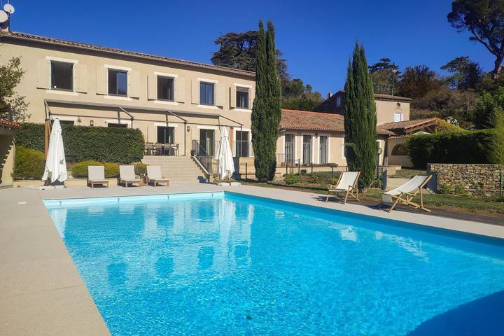 Location de vacances pour 10 personnes, avec jardin et terrasse à Conques-sur-Orbiel