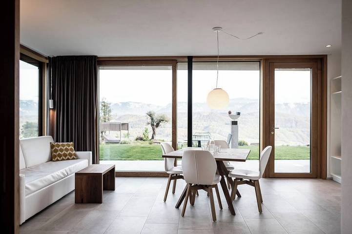 Ferienwohnung für 3 Personen, mit Garten und Pool sowie Sauna am Kalterer See