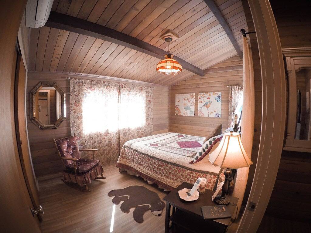 Cedar Orchard Cabin. in Orcas Island