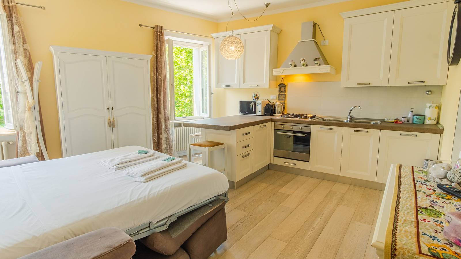 Ganze Wohnung, Ferienwohnung für 2 Personen in Desenzano del Garda, Gardasee-Berge