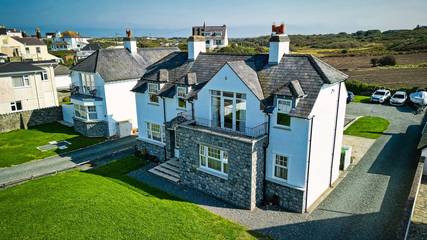 Cottage for 9 People in Trearddur Bay, Isle of Anglesey, Photo 4