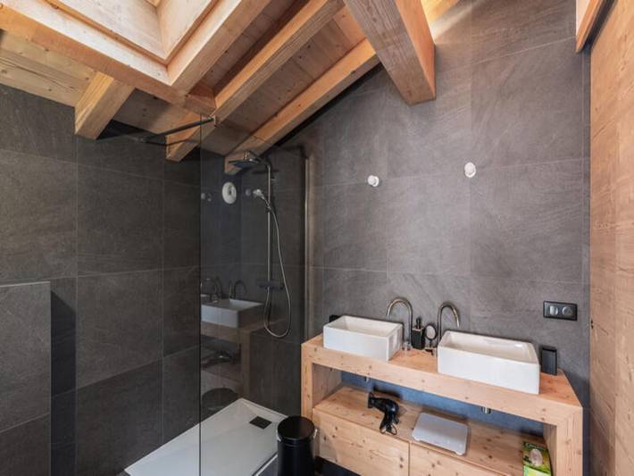 Chalet pour 12 personnes, avec piscine et jacuzzi ainsi que terrasse et sauna, animaux acceptés à Combloux - 3