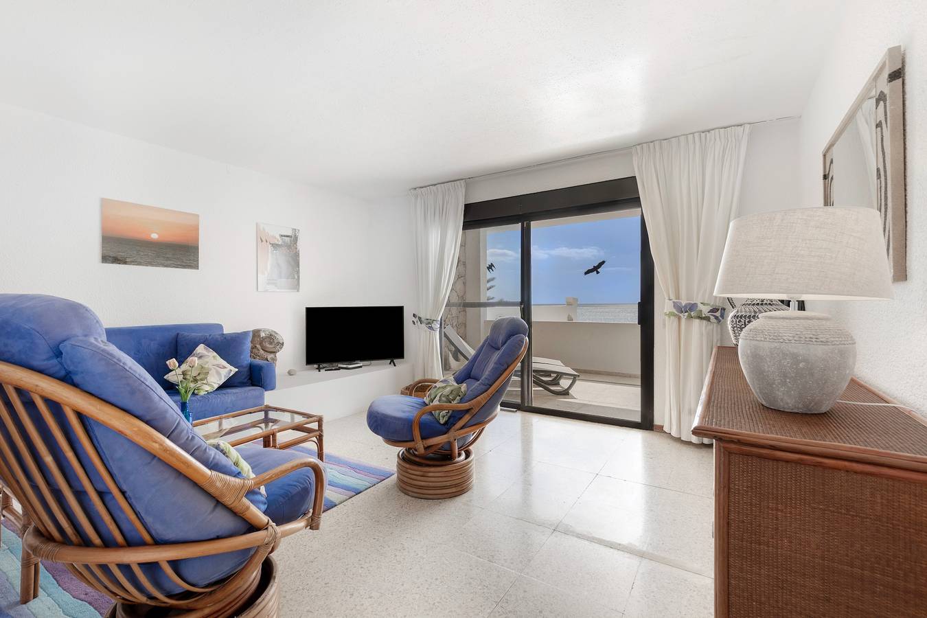 Apartamento entero, Vacaciones 'Beach House Christine' con vistas al mar, terraza privada y Wi-Fi in Costa Calma, Costa Calma sur