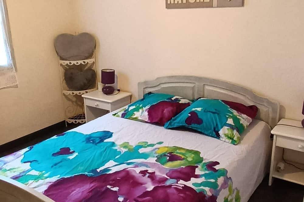 Appartement entier, Appartement en Provence Verte in Rougiers, Région de Brignoles